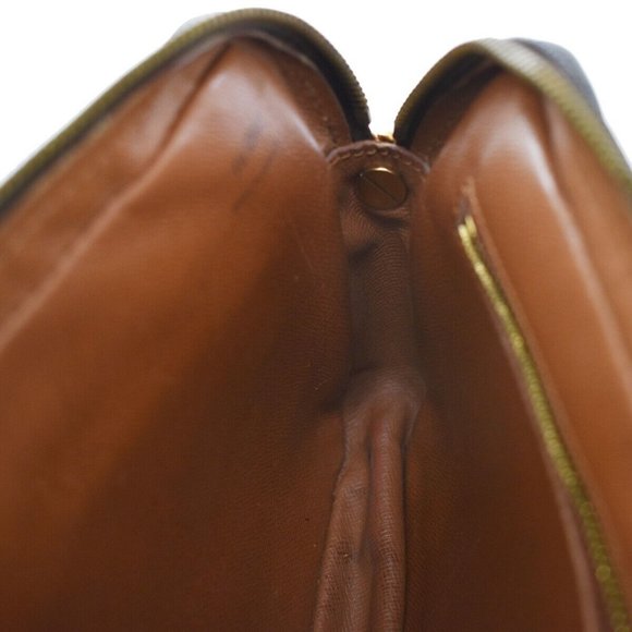 LOUIS VUITTON Marly Dragonne GM Clutch Hand Bag - Picture 9 of 16